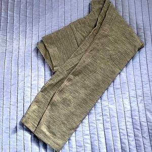 Size 4 Graphite Lululemon leggings. 7/8 length. Super comfy!